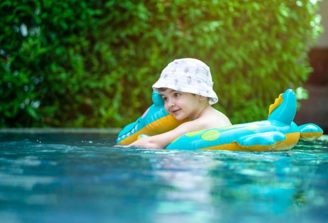 Zusätzliche Ausstattungen für Ihr GFK Schwimmbecken